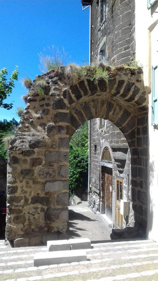 Ferienwohnung Le Petit St Clair Le Puy-en-Velay Exterior foto